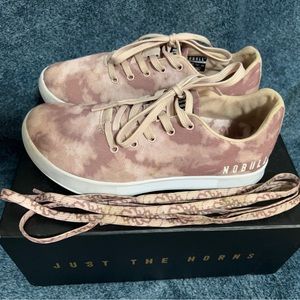 Dusty Rose TieDie women’s 7 Mens 5.5